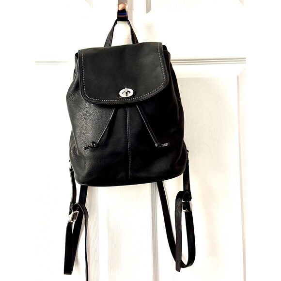 Elegant Coach Pebbled Leather Backpack - Excellent Condition - Picture 1 of 9